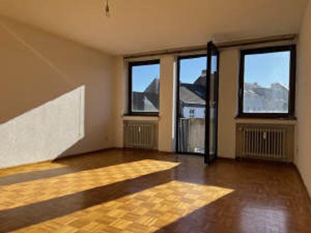 Freie 3 Z.Wohnung Eicken ZentrumsnahAufzug 41061 MG