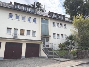 Freie 3 Zimmer DG Wohnung