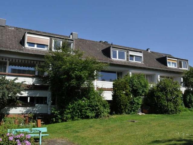 Freie und modernisierte 2 Zimmer Eigentumswohnung in schöner Wohnsiedlung