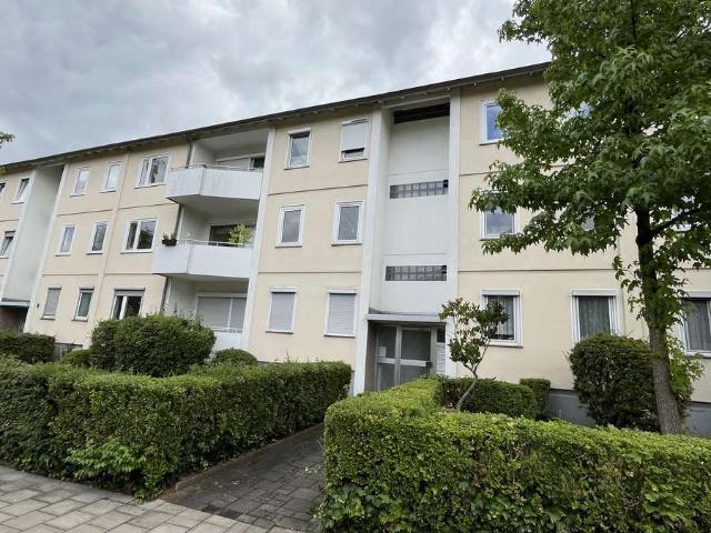Freie Erdgeschoss Wohnung mit Balkon in Düsseldorf Unterrath