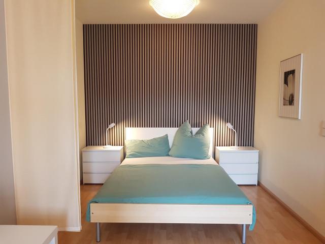 Gut geschnitten, zentral gelegen, Balkon, zum ruhigen Hinterhof, gute Energiebilanz, möbliert, frei