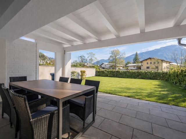 Freier Blick, viel Privatsphäre, beste Lage 4 Zimmer Wohnung