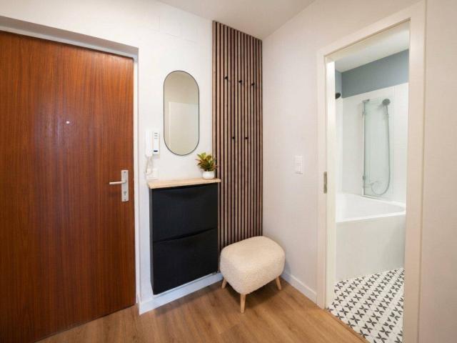 FREIER MIETZINS | Moderne 2 Zimmer Wohnung | Loggia | Neuwertig | Möbliert & sofort bezugsfertig