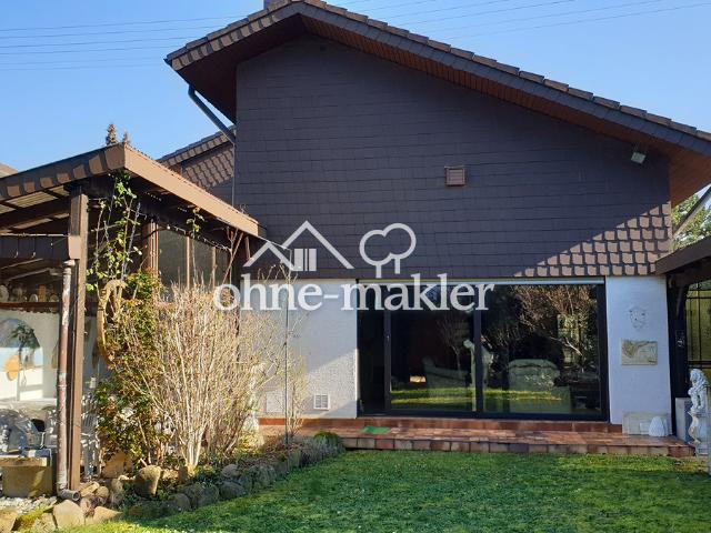 Freist. Einfamilienhaus begehrte Lage, Bj. 1967/80, ca. 215 qm, 604 qm, Garten, Winterg