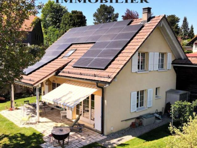 Freistehende 5.5 Zimmer Villa im Dorfzentrum