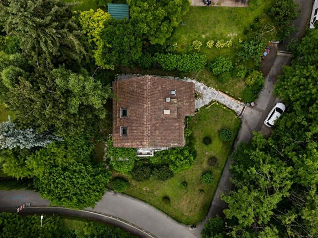 Freistehende Villa in Lausanne mit Potenzial