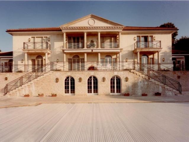 Freistehende Villa mit 18 Zimmern in Cologny