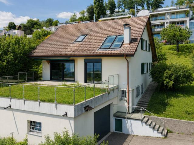 Freistehende Villa mit 6,5 Zimmern und Panorama auf den Genfersee und die Alpen