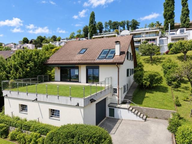 Freistehende Villa mit 6,5 Zimmern und Panoramablick auf den Genfersee und die Alpen