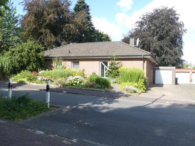 Freistehender Winkel Bungalow in Rosendahl provisionsfrei