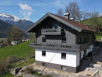 Freistehendes Mehrfamilienaus mit vielen Nutzungsmöglichkeiten am Dorfrand mit herrlichem Blick auf die Hohen Tauern