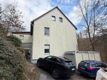 Freistehendes Mehrfamilienhaus – KOMPLETT MODERNISIERT 2025