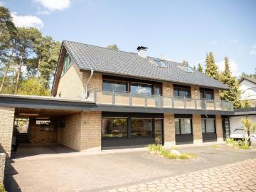 Freistehendes Mehrgenerationenhaus am Waldrand ca. 290 m² Wohnfl