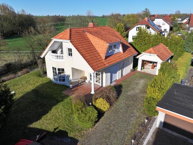 Freistehendes Architekten Einfamilienhaus in begehrter Lage