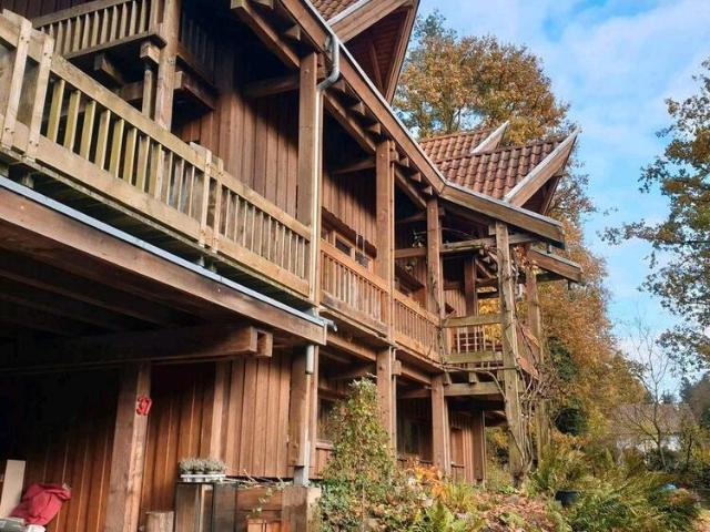 Freistehendes Architektenhaus auf großem Grundstück in Otterberg