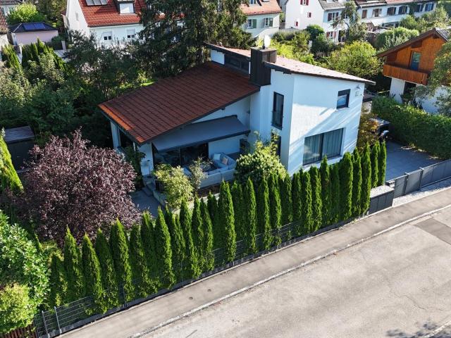 Freistehendes Architektenhaus mit sonniger Süd West Ausrichtung