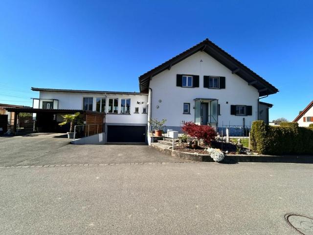 Freistehendes EFH, top Zustand, altershalber zu verkaufen, Bietverfahren Start Preis CHF 1.1 Mill
