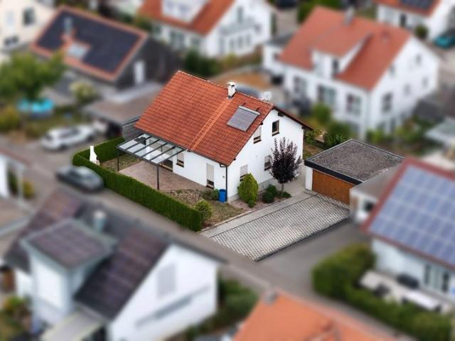Freistehendes EFH in Ortsrandlage Herrenberg Oberjesingen, privat