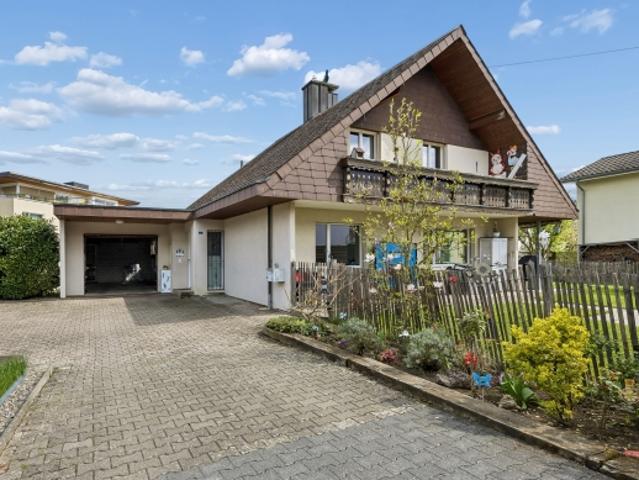 Freistehendes EFH mit 6.5 Zimmer und viel Umschwung