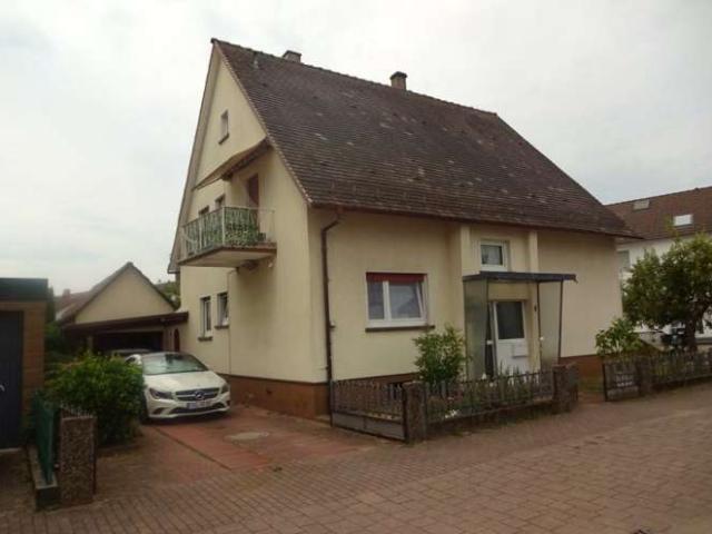 Freistehendes Ein /Zweifamilienhaus mit Garage in ruhiger Wohnlage von Bietigheim