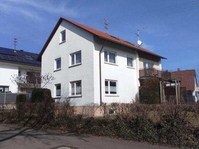 Freistehendes Ein bis Zweifamilienhaus