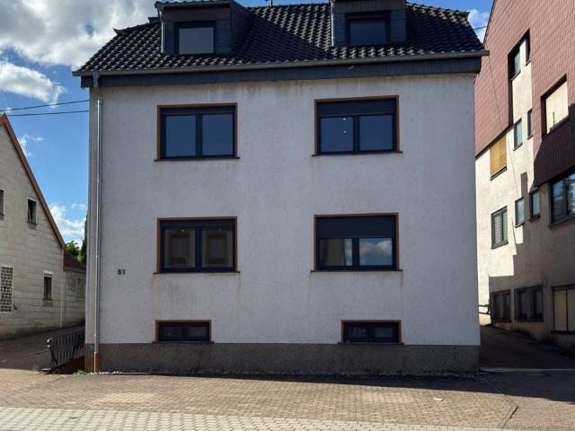 Freistehendes Ein bis Zweifamilienhaus in Heusweiler