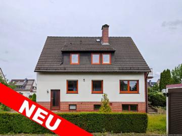 ! Freistehendes Ein bis Zweifamilienhaus mit 2 Garagen in gefragter und ruhiger Lage von Grambke !