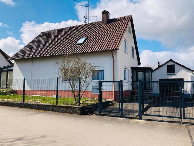 Freistehendes Einfamilienhaus