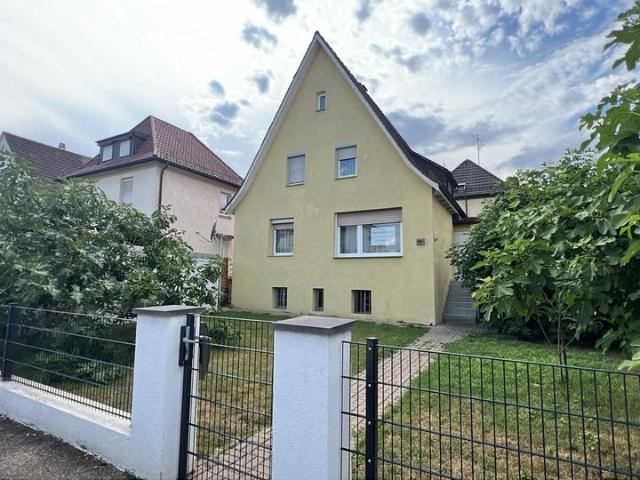 Freistehendes Einfamilienhaus top Lage mit Garage
