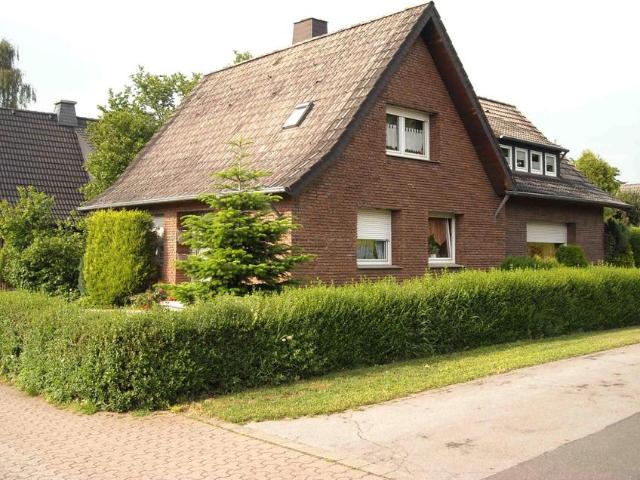 freistehendes Einfamilienhaus Zweifamilienhaus ruhige Lage