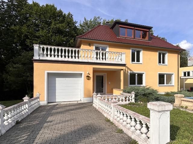 Freistehendes Einfamilienhaus am Stadtrand in ganz besonderer Lage