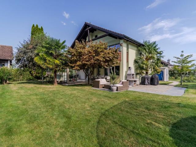 Freistehendes Einfamilienhaus an ruhiger und sonniger Lage