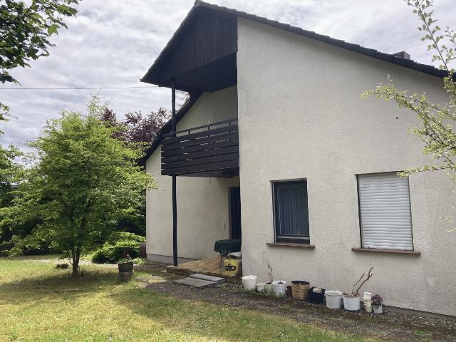 Freistehendes Einfamilienhaus auf 975 m² Eckgrundstück – viel Platz & Gestaltungsmöglichkeiten