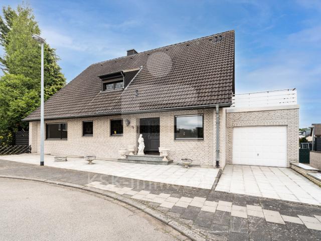 Freistehendes Einfamilienhaus auf einem traumhaften Grundstück in Bedburg Kaster!