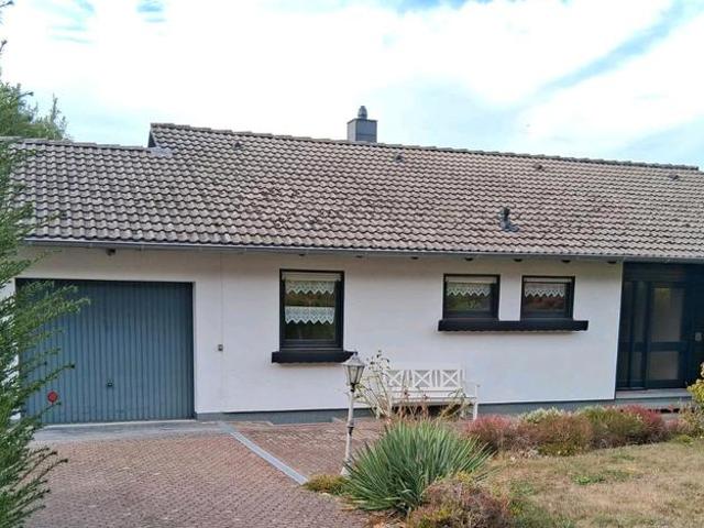 Freistehendes Einfamilienhaus, Einliegerwohnung +Schaumbergblick