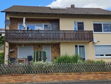 Freistehendes Einfamilienhaus + Einliegerwohnung + 2.Grundstück