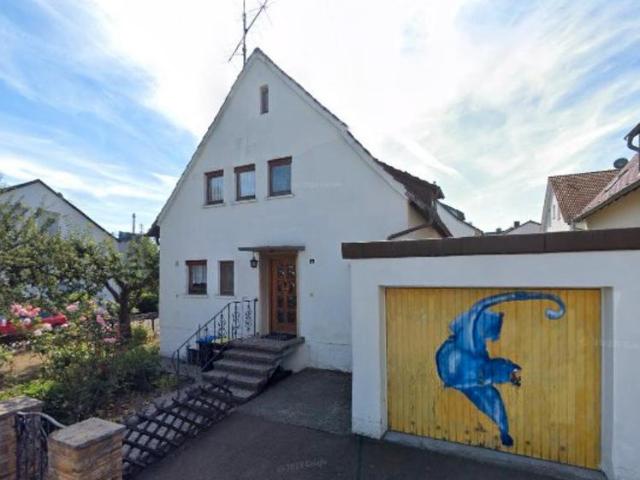Freistehendes Einfamilienhaus im Herzen von Leinfelden