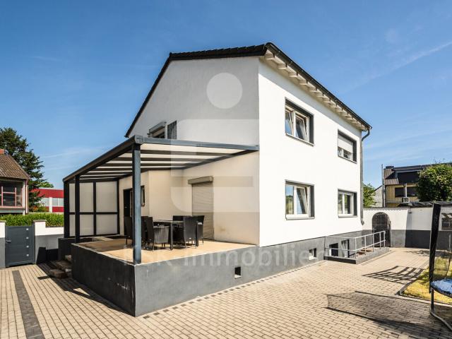 Freistehendes Einfamilienhaus in attraktiver Lage von Quadrath Ichendorf!