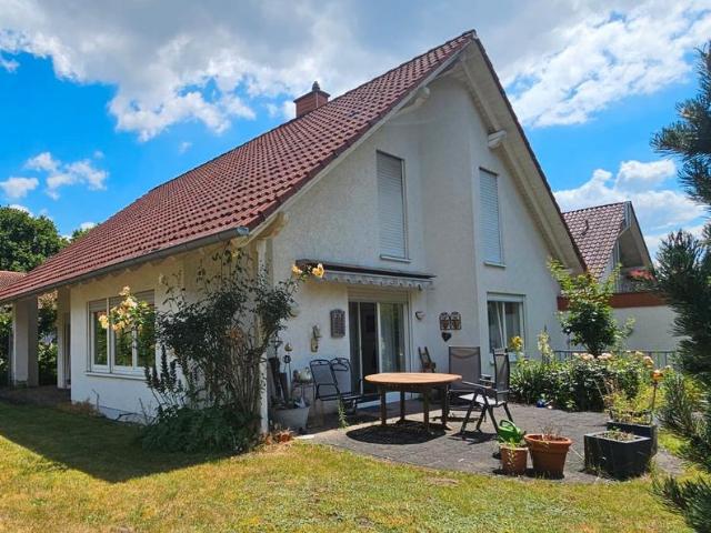 Freistehendes Einfamilienhaus in bevorzugter Wohnlage –von privat