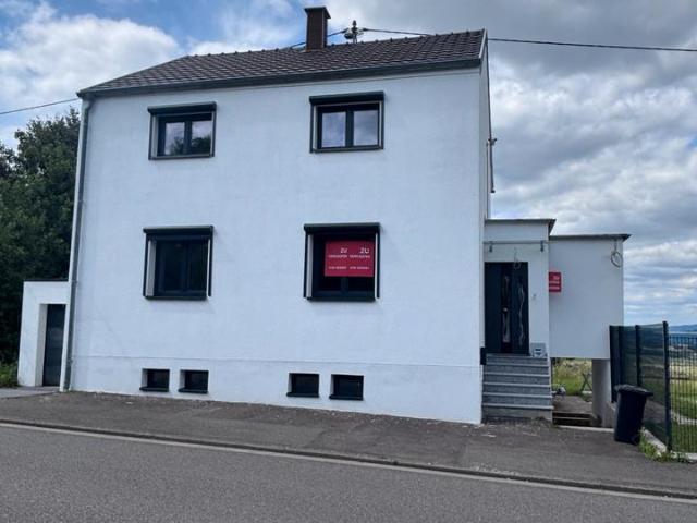 Freistehendes Einfamilienhaus in grüner Lage