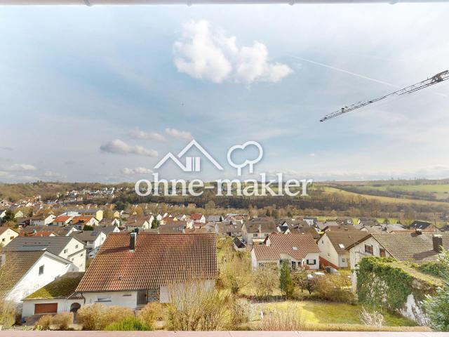 Freistehendes Einfamilienhaus in Hanglage mit wunderschöner Aussicht über Neudenau Herbolzheim