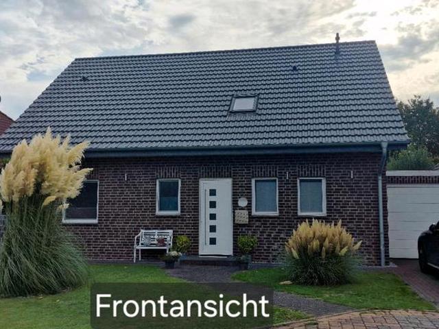 Freistehendes Einfamilienhaus in Kamp Lintfort aus 2015,Massivbau