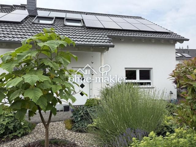 Freistehendes Einfamilienhaus in Ober Rosbach AC, PV, Solar, WP, etc. provisionsfrei