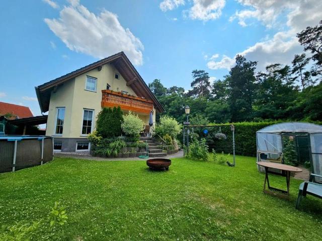 Freistehendes Einfamilienhaus in ruhiger Lage am Waldrand