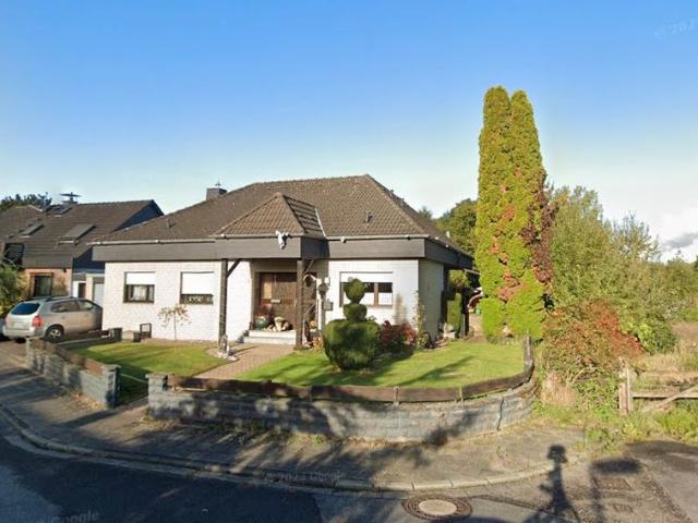 Freistehendes Einfamilienhaus in ruhiger Lage nähe Köln