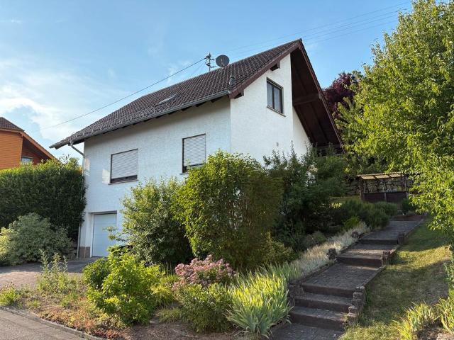 Freistehendes Einfamilienhaus in ruhiger Südlage von Herbitzheim