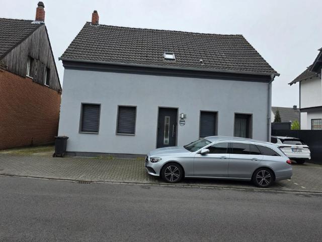 Freistehendes Einfamilienhaus – kernsaniert 2022