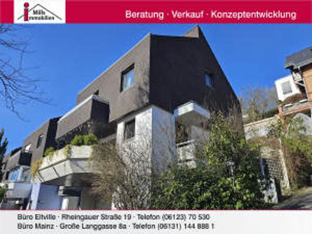 Freistehendes Einfamilienhaus mit 2 sonnigen Süd Balkonen, Terrasse + Doppelgarage in Wiesbaden Sonnenberg!