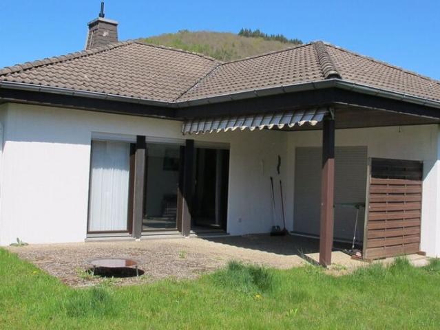 Freistehendes Einfamilienhaus mit 6 Zimmern in Biedenkopf Wallau