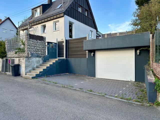 Freistehendes Einfamilienhaus mit Garten & Schwimmteich – ideal für Paare und kleine Familien